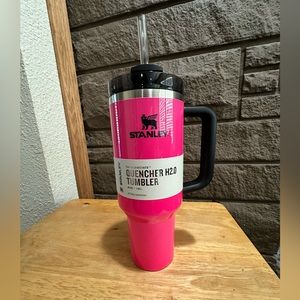 BRAND NEW 40oz Stanley Neon Electric Pink